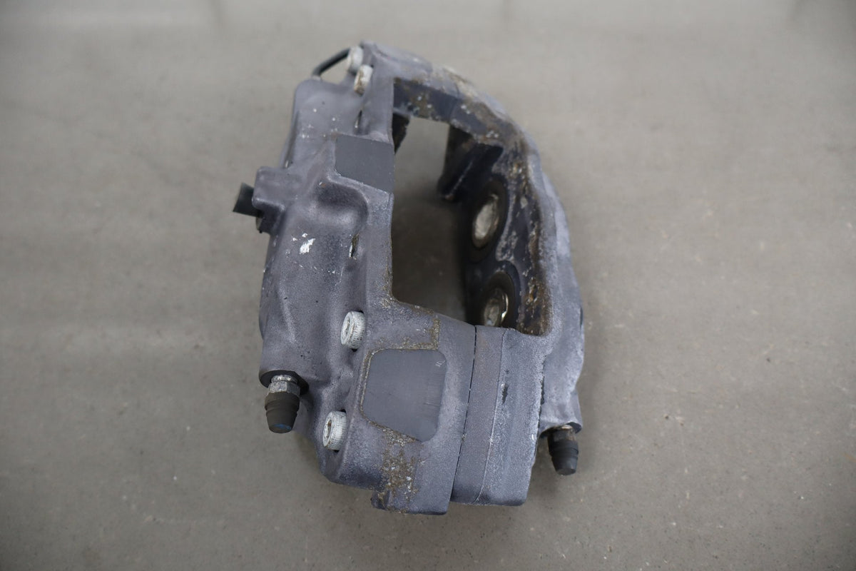 2015-23 Dodge Challenger Scat Pack RH Rear Brembo Caliper Damaged Line