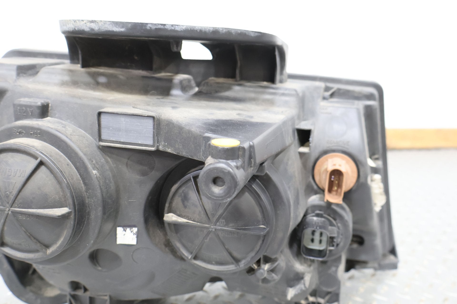 2015 Chevrolet Camaro- HEADLAMP ASSEMBLY