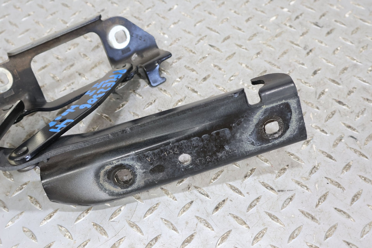 2015 Chevrolet Camaro- Hood Hinge
