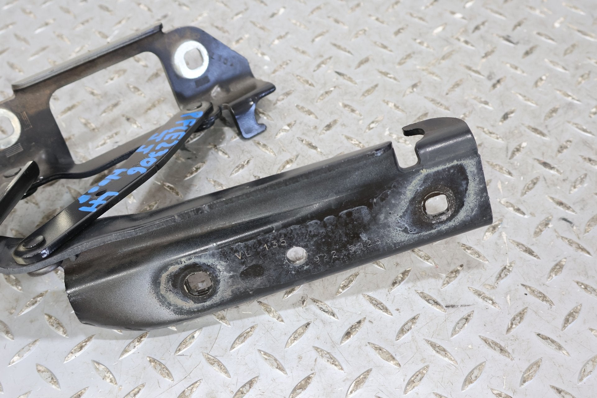 2015 Chevrolet Camaro- Hood Hinge