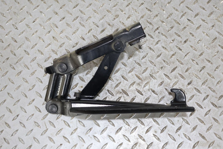 2015 Chevrolet Camaro- Hood Hinge