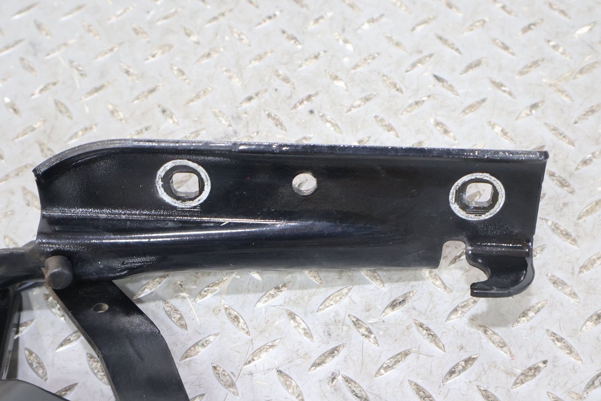 2015 Chevrolet Camaro- Hood Hinge