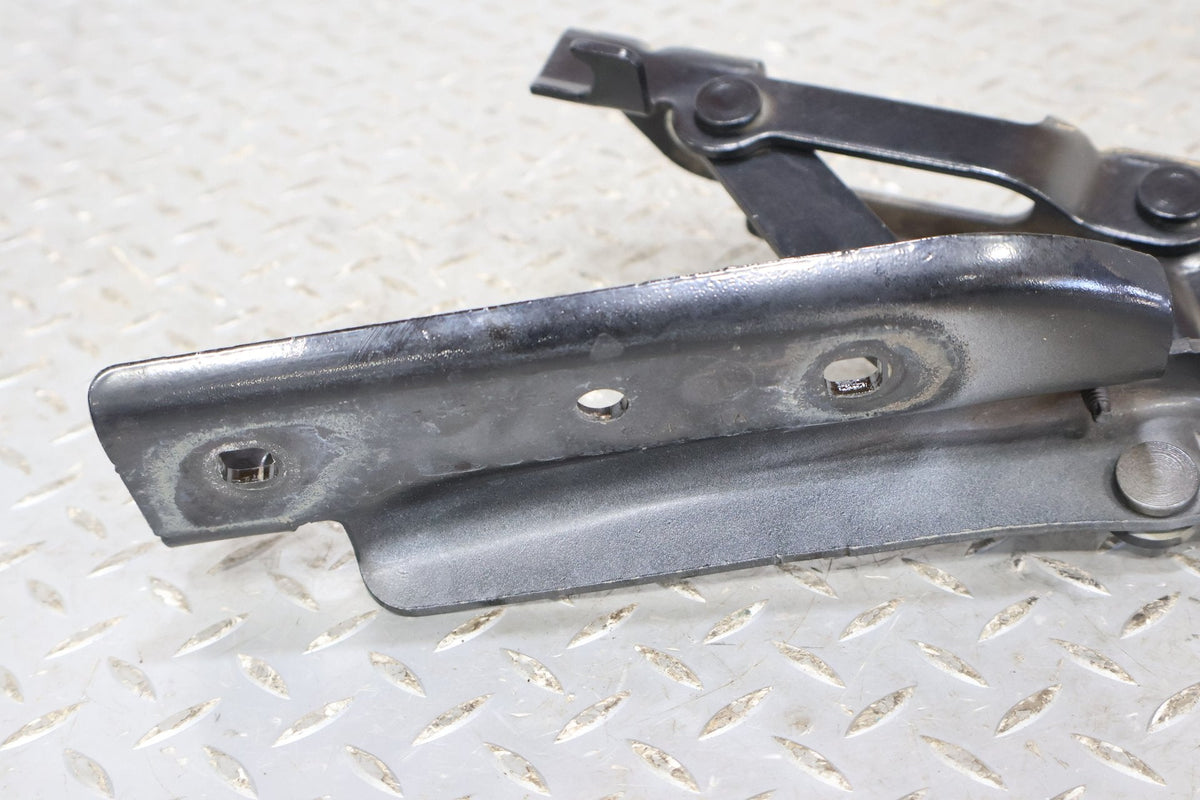 2015 Chevrolet Camaro- Hood Hinge
