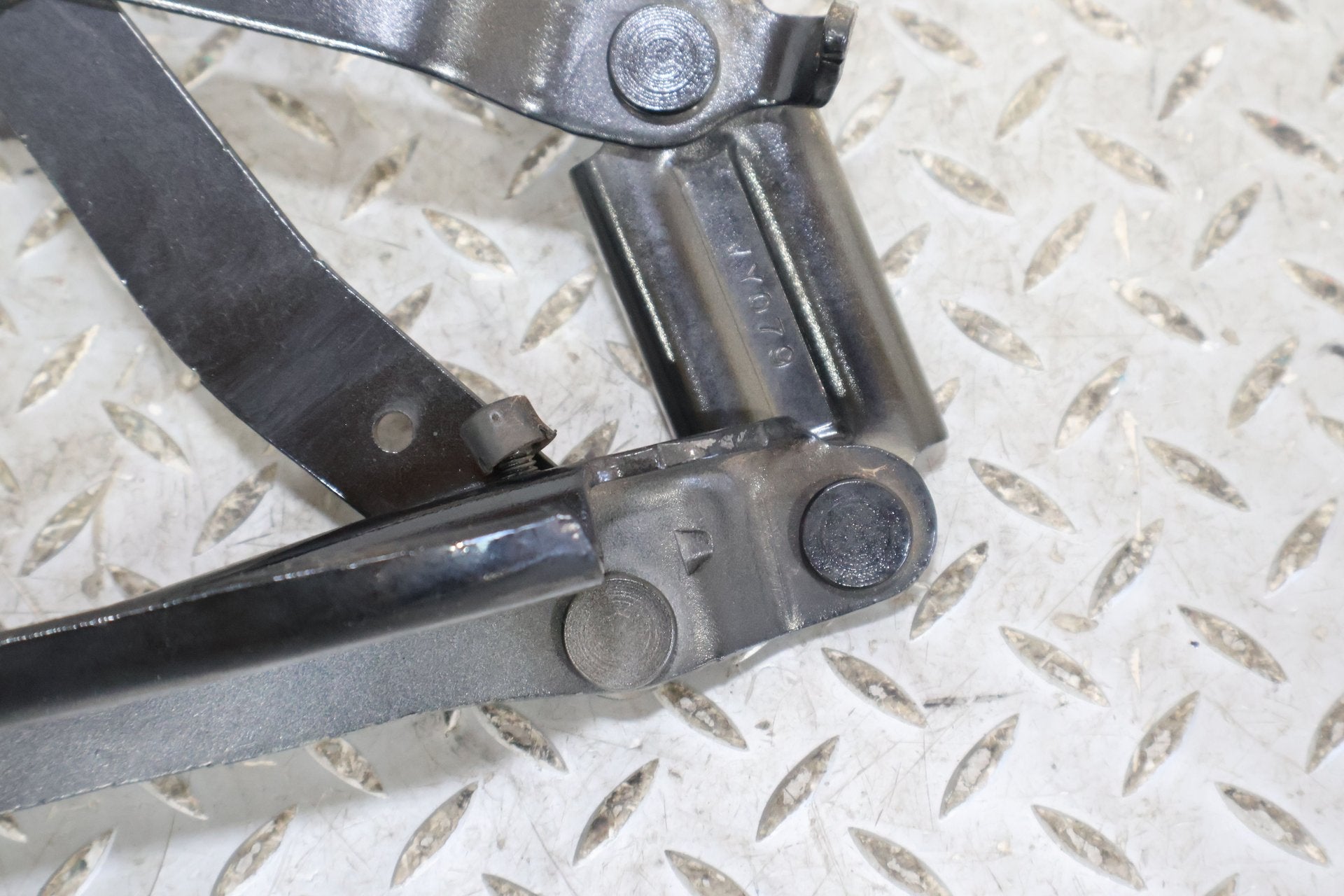 2015 Chevrolet Camaro- Hood Hinge
