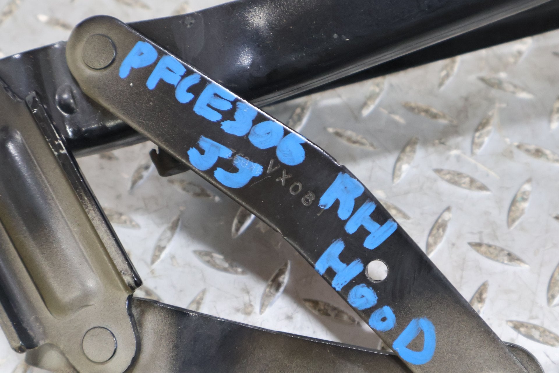 2015 Chevrolet Camaro- Hood Hinge