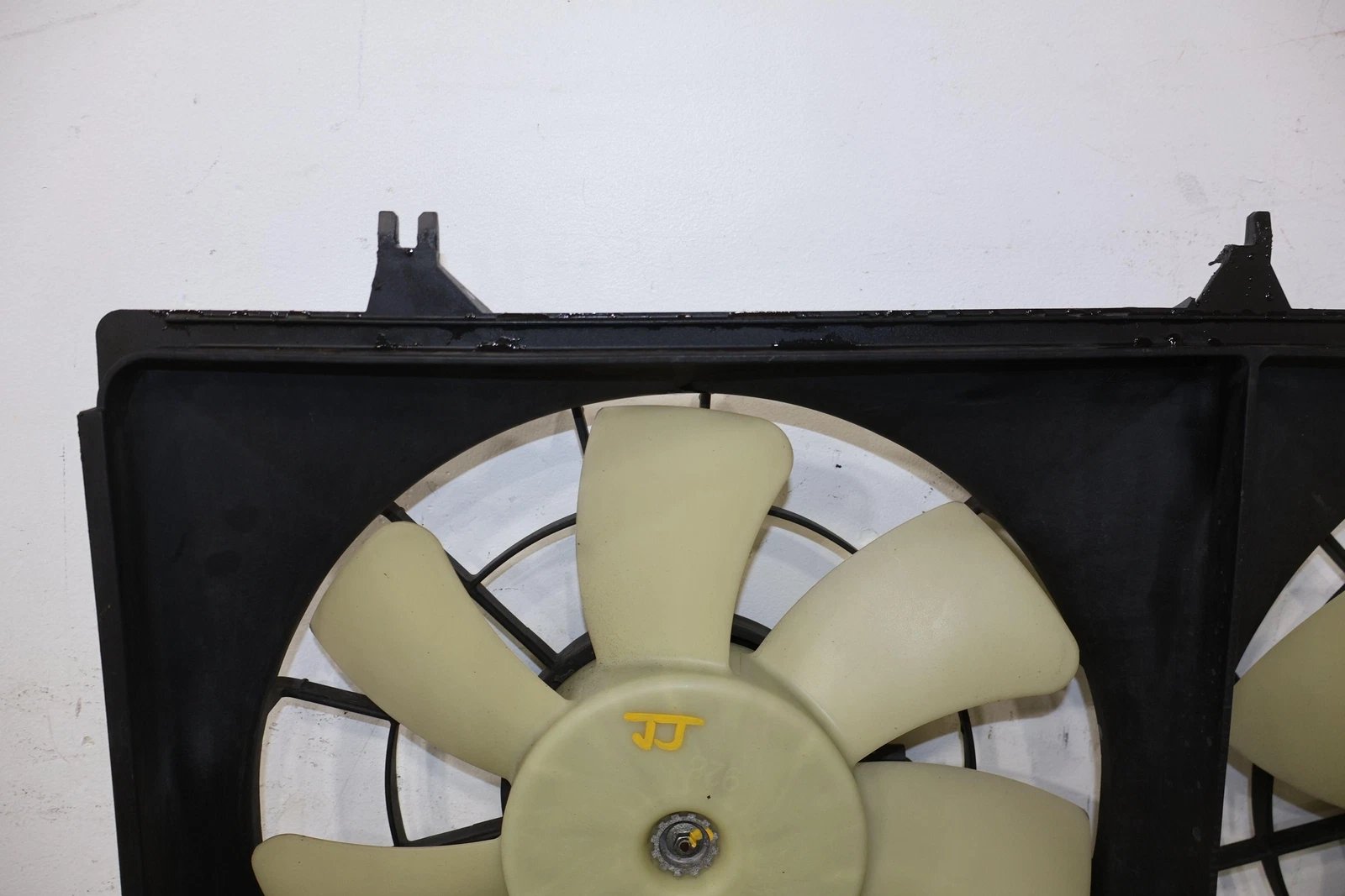 2015 Chevrolet Camaro- Radiator Fan Motor