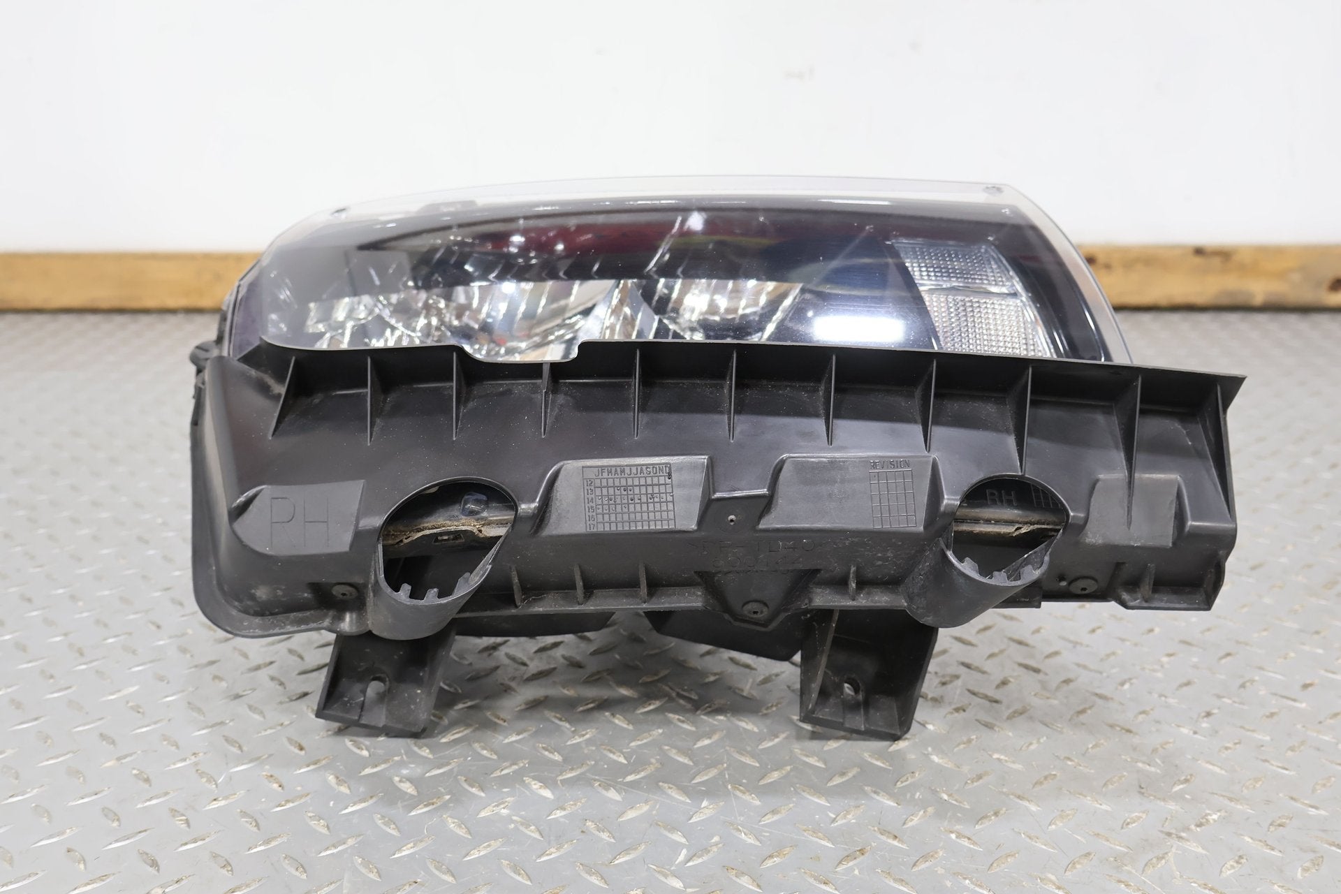 2015 Chevrolet Camaro- Right Headlamp