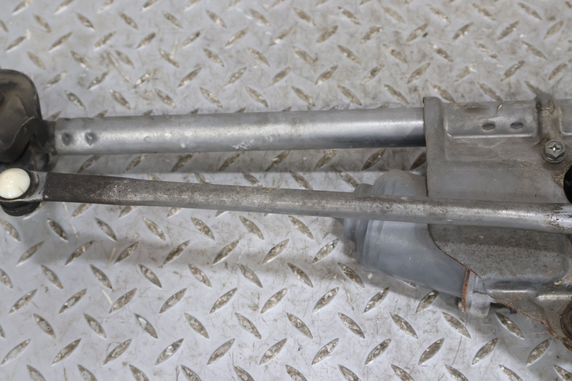 2015 Chevrolet Camaro- Wiper Linkage