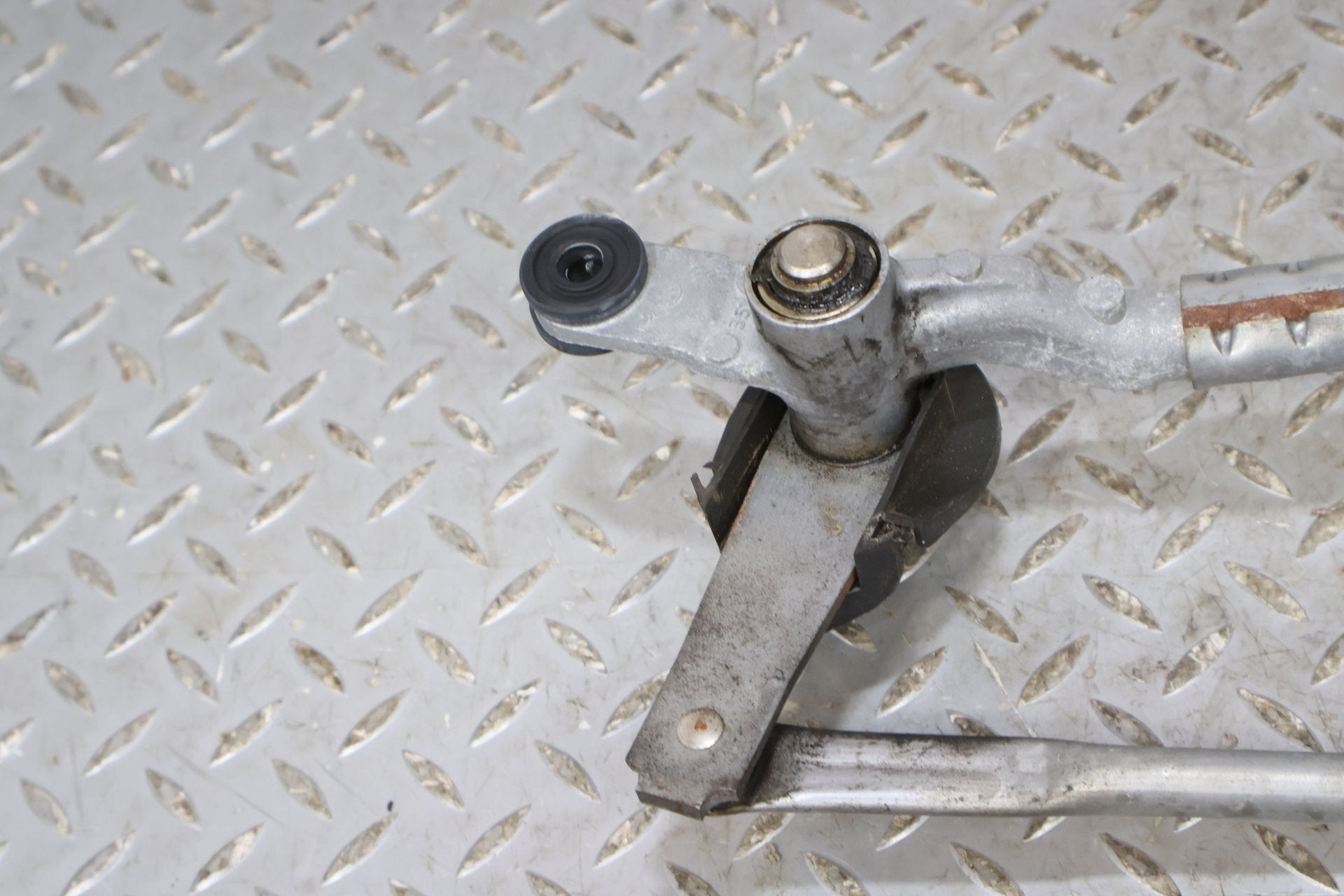 2015 Chevrolet Camaro- Wiper Linkage