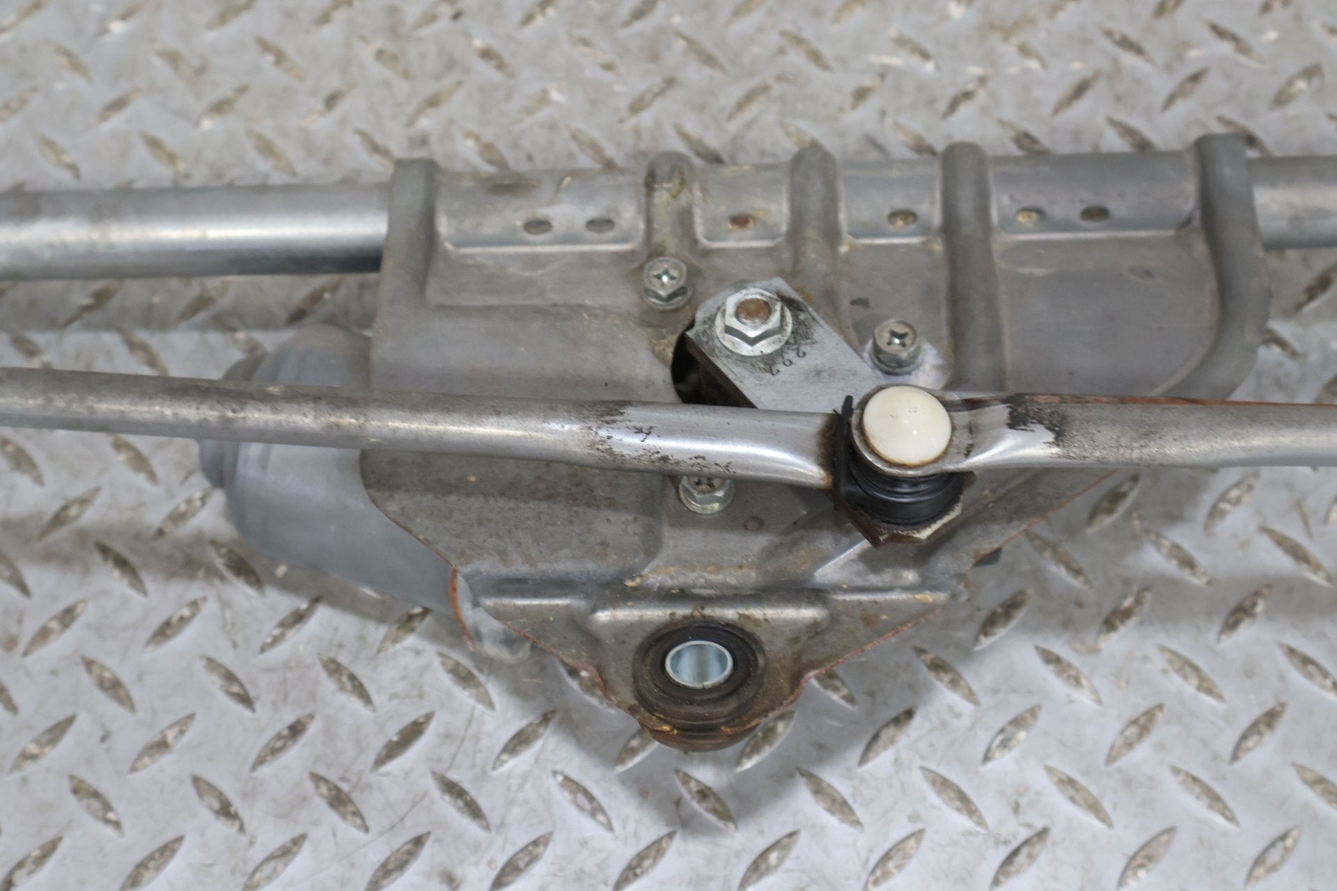 2015 Chevrolet Camaro- Wiper Linkage