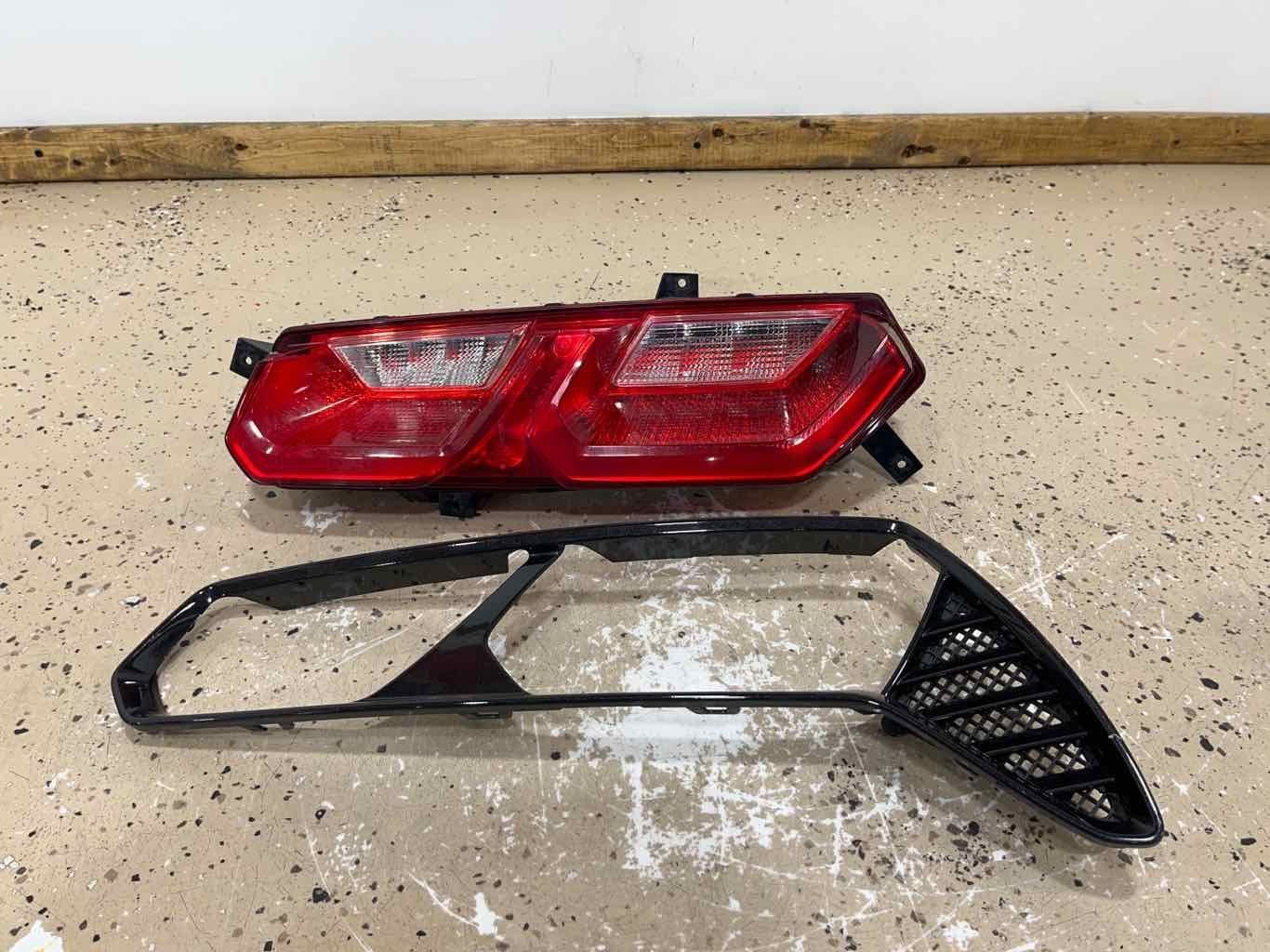 2015 Chevrolet Corvette- Right Tail Light
