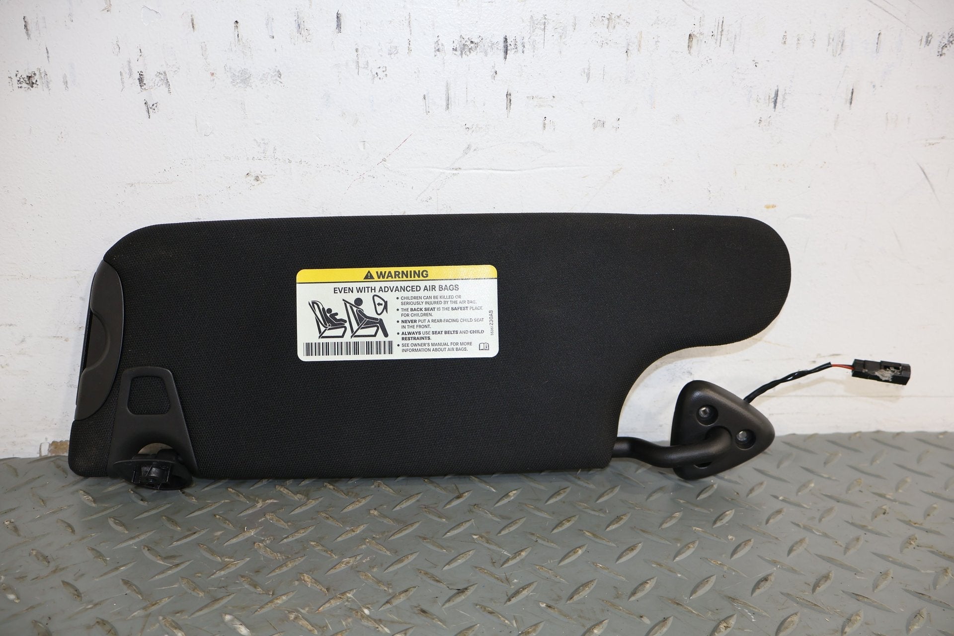 2015 Dodge Challenger- Sun Visor