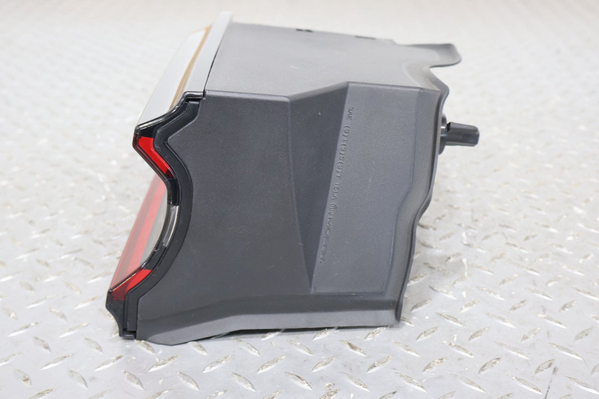 2015 Dodge Challenger- TAIL LIGHT ASSEMBLY
