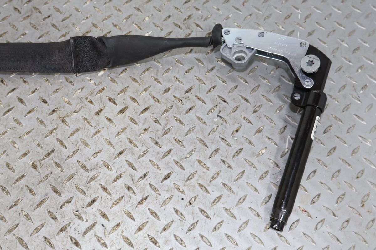 2015 Ford Mustang- Front Seat Belt