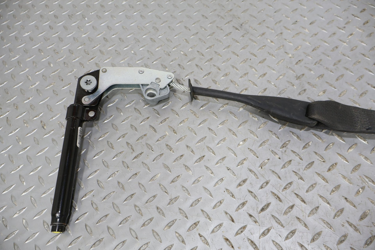 2015 Ford Mustang- Front Seat Belt