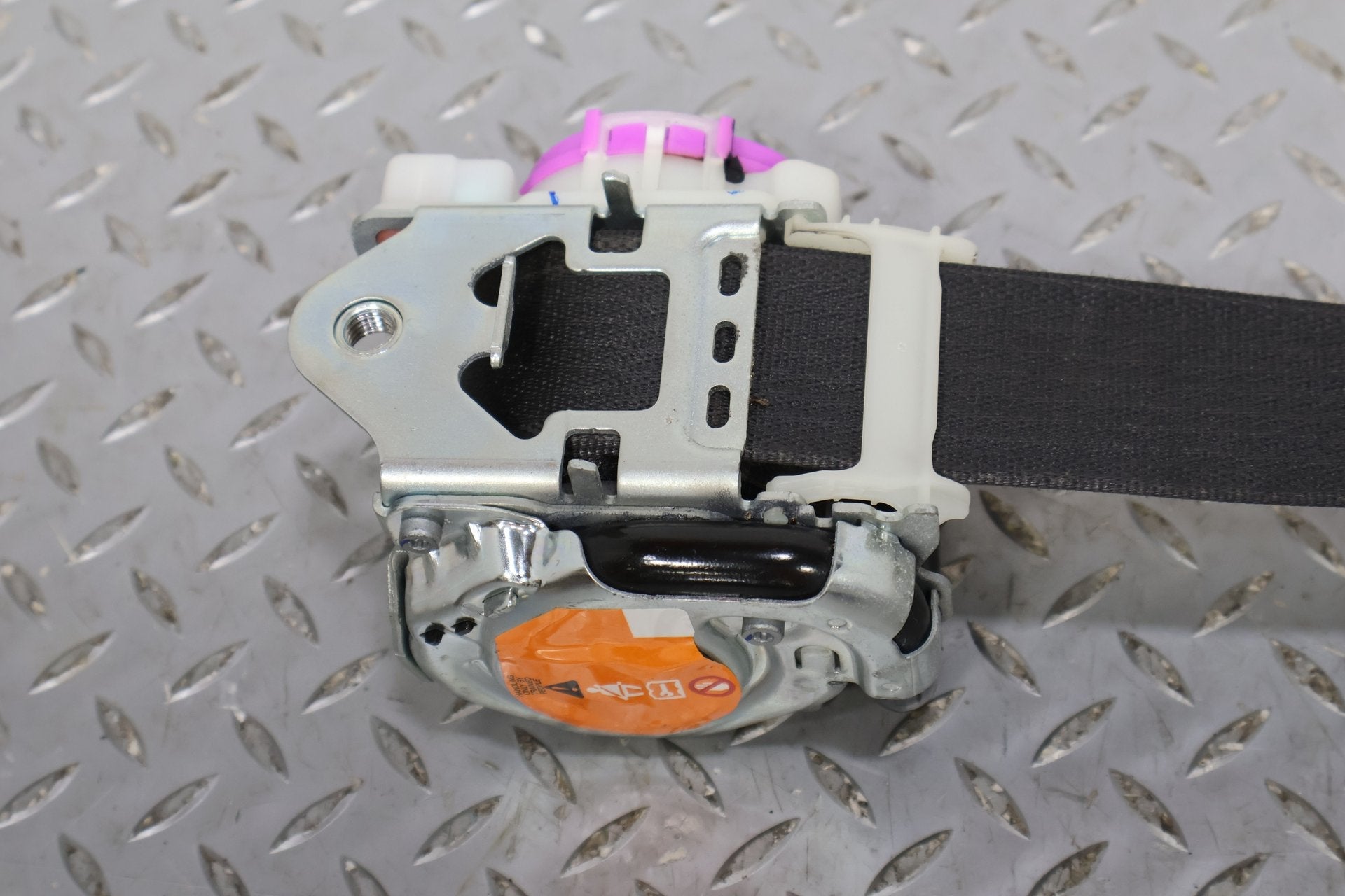 2015 Ford Mustang- Front Seat Belt