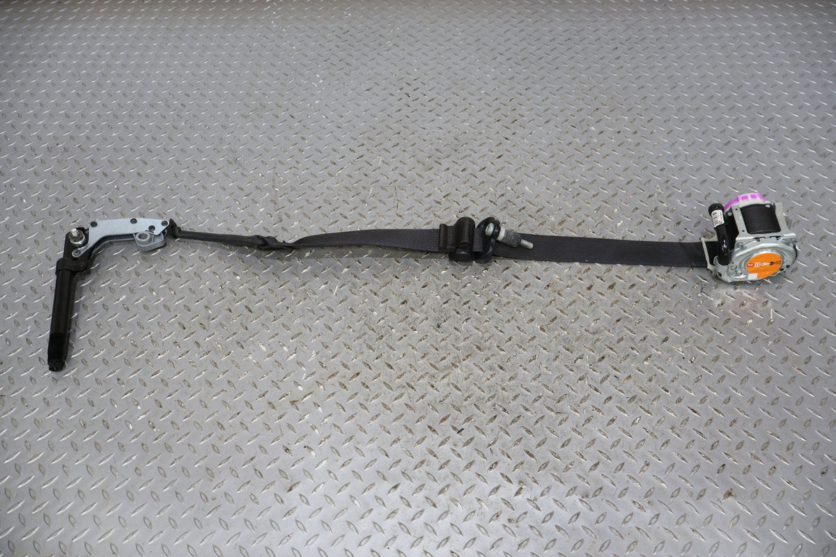 2015 Ford Mustang- Front Seat Belt