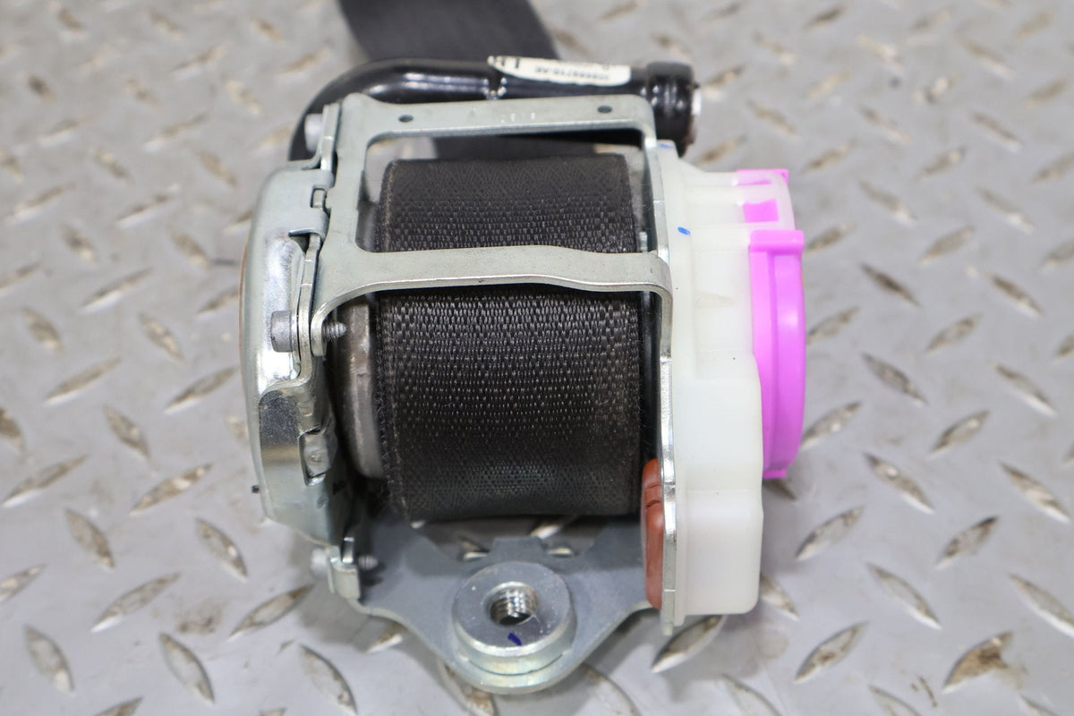 2015 Ford Mustang- Front Seat Belt