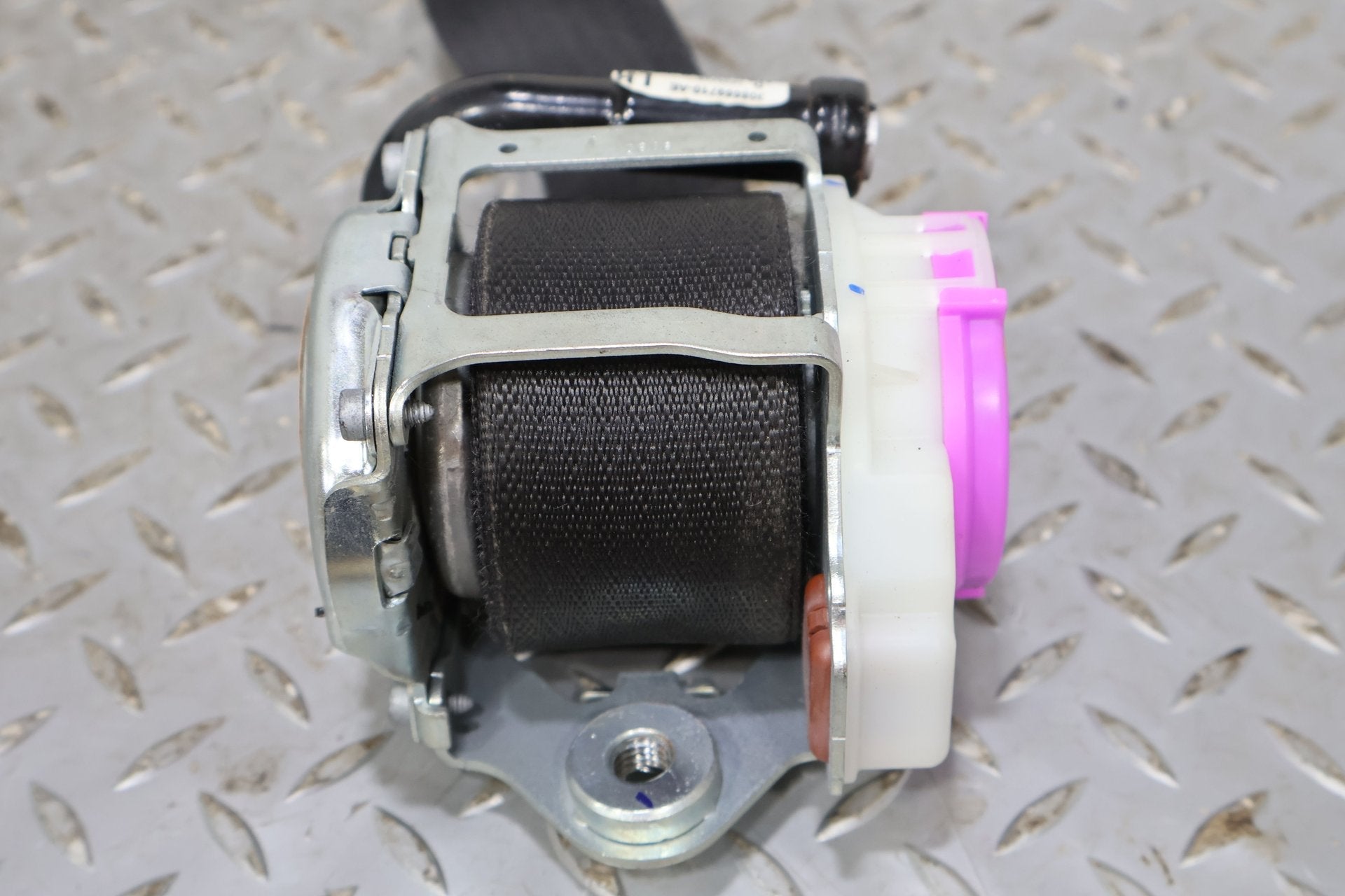 2015 Ford Mustang- Front Seat Belt