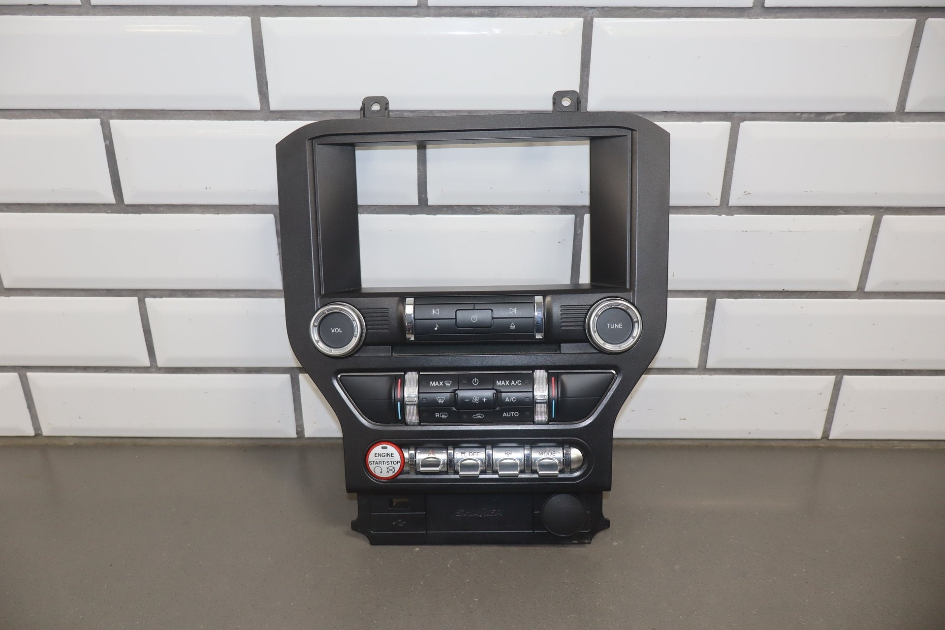 2015 Ford Mustang GT Navigation Sync II(2) Radio Receiver Touch Screen Bezel OEM