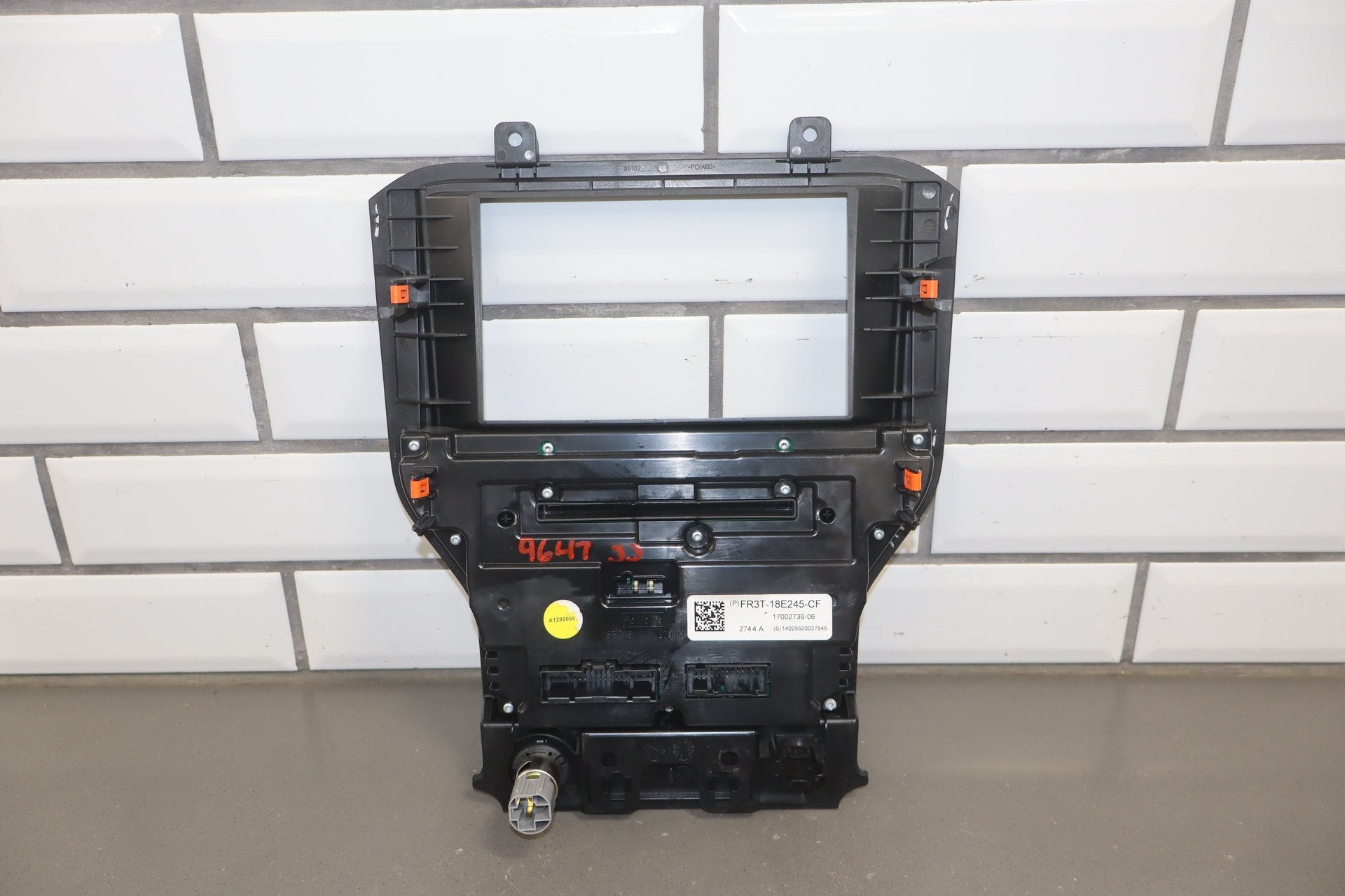 2015 Ford Mustang GT Navigation Sync II(2) Radio Receiver Touch Screen Bezel OEM