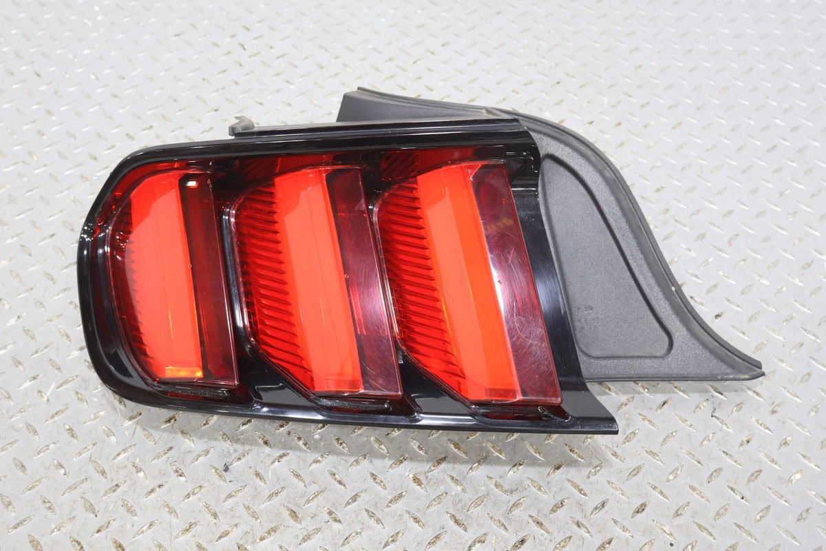 2015 Ford Mustang- TAIL LIGHT ASSEMBLY