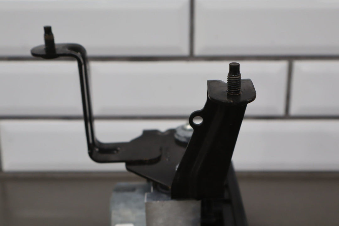 2015 Ford Mustang (Thru 3/19/15) Anti - Lock Brake Pump & Module W/Bracket