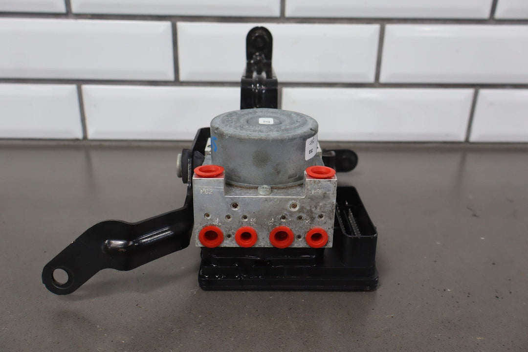 2015 Ford Mustang (Thru 3/19/15) Anti - Lock Brake Pump & Module W/Bracket