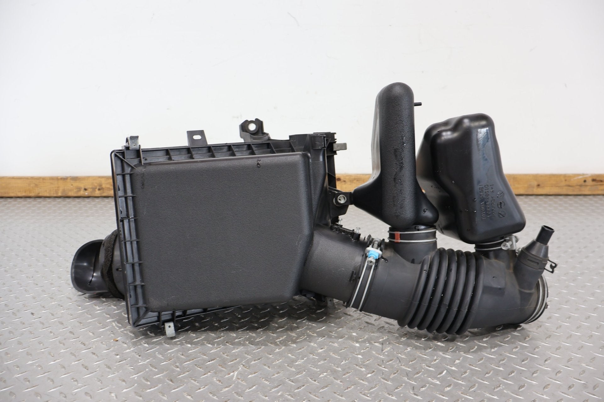 2015 Lexus GX460- Air Cleaner/Box