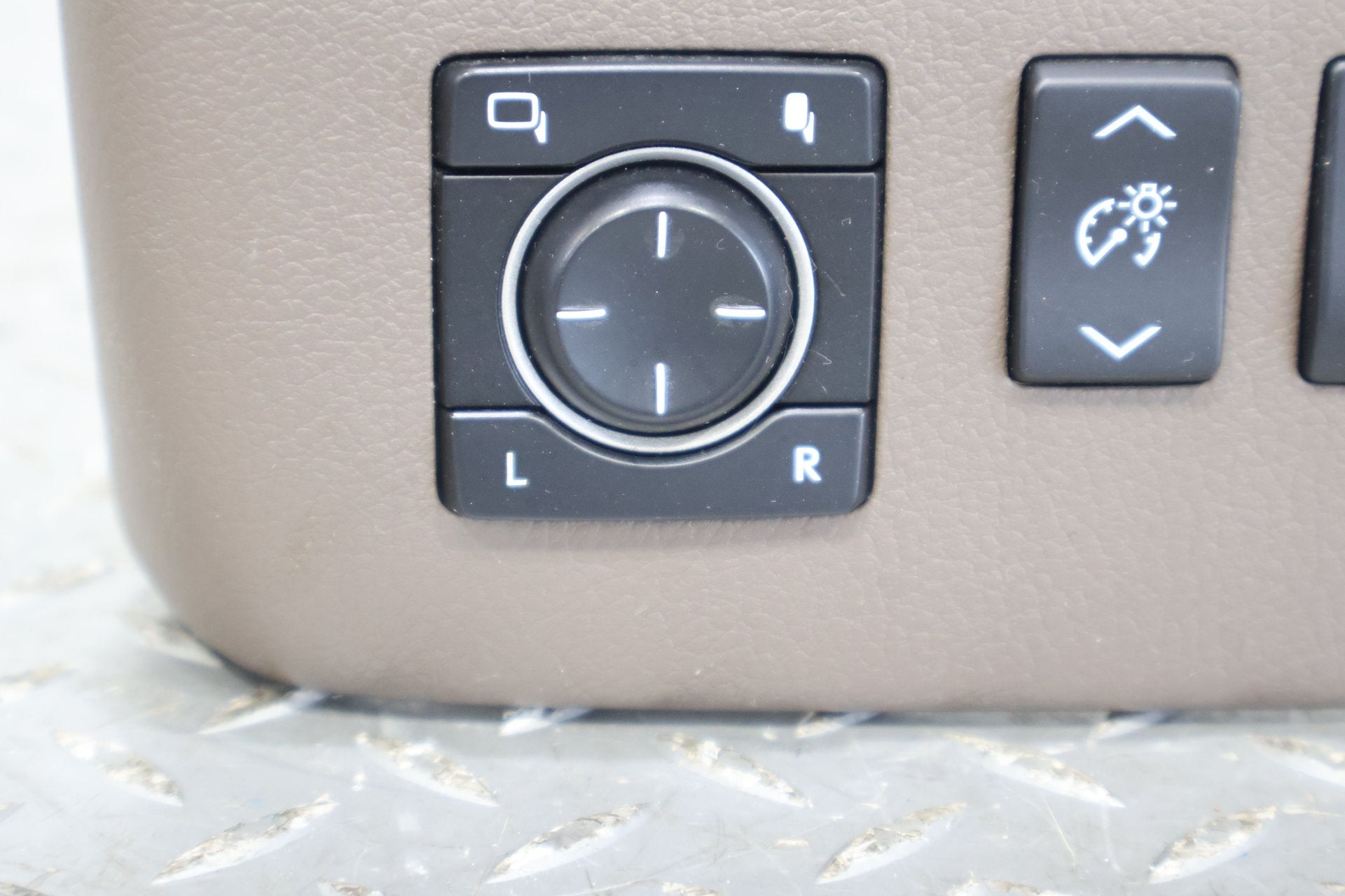 2015 Lexus GX460- Mirror Adjuster Switch