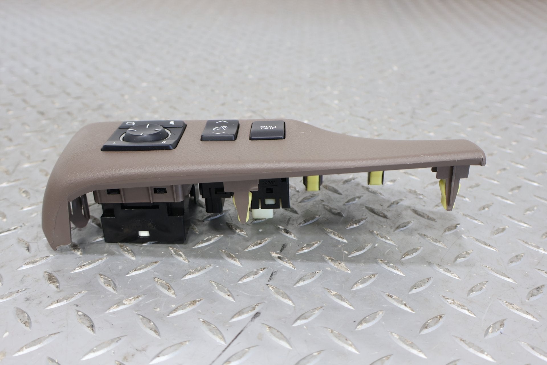 2015 Lexus GX460- Mirror Adjuster Switch
