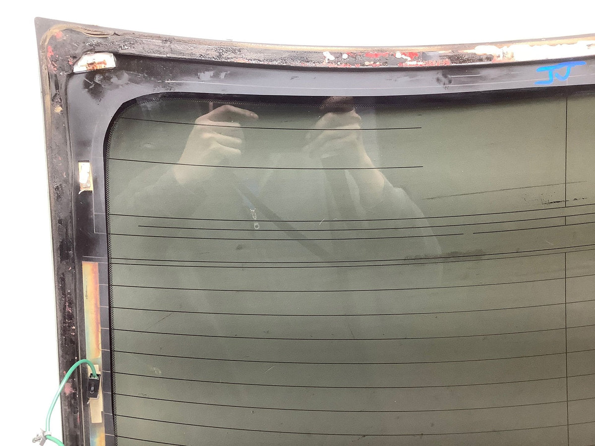 2015 Nissan GT-R- Back Door Glass