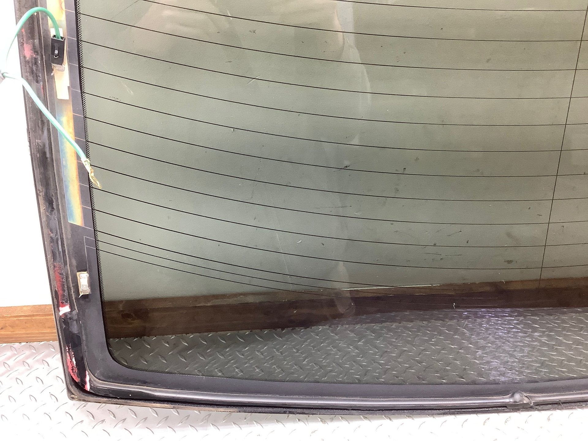 2015 Nissan GT-R- Back Door Glass