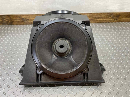 2015 Nissan GT-R- Speakers