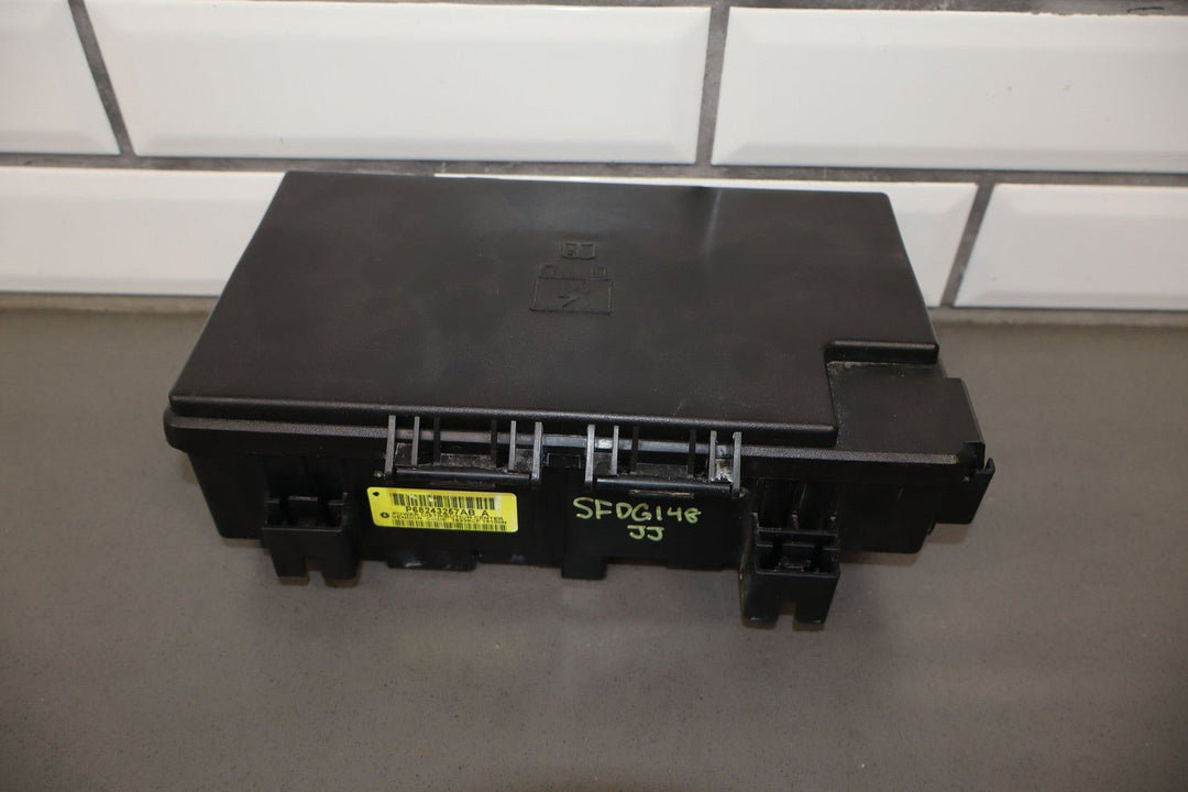 2015 Ram 1500 L Engine Fuse Box