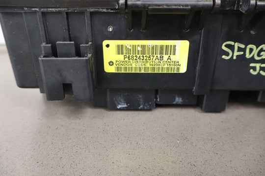 2015 Ram 1500 L Engine Fuse Box