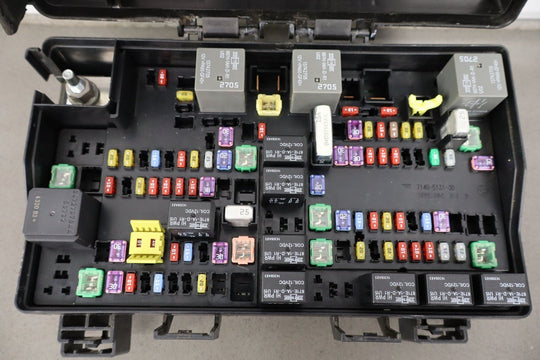 2015 Ram 1500 L Engine Fuse Box