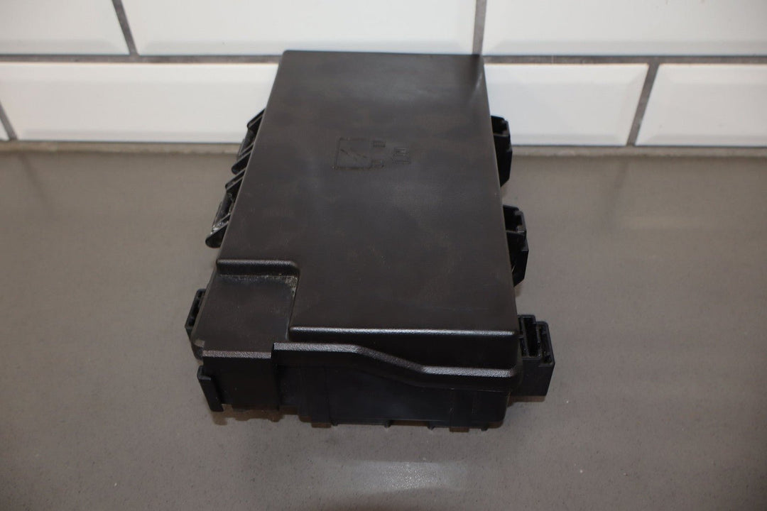 2015 Ram 1500 L Engine Fuse Box