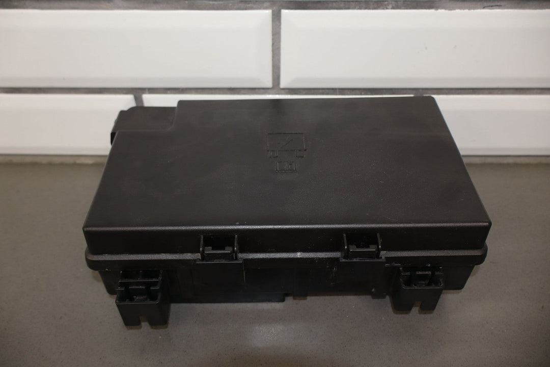 2015 Ram 1500 L Engine Fuse Box