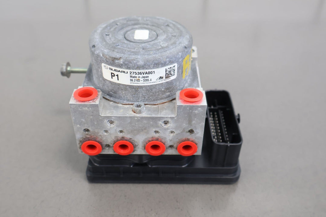 2015 Subaru WRX STI ABS Anti - Lock Brake Pump & Module