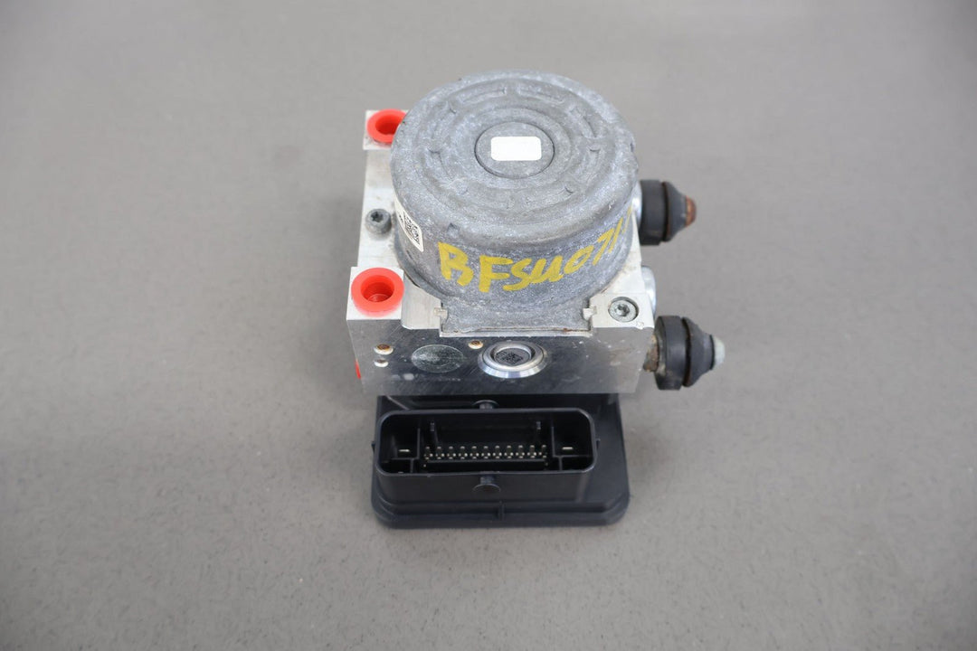 2015 Subaru WRX STI ABS Anti - Lock Brake Pump & Module