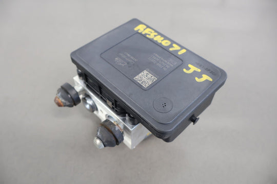 2015 Subaru WRX STI ABS Anti - Lock Brake Pump & Module
