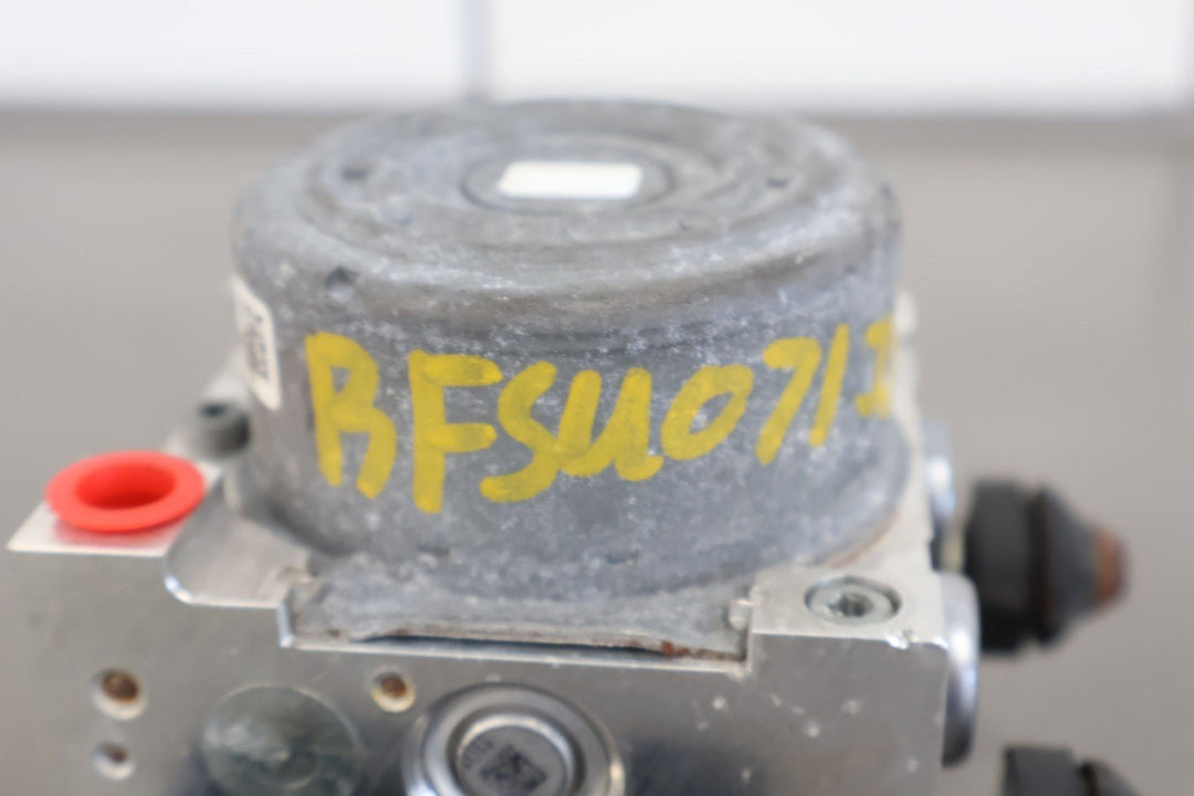 2015 Subaru WRX STI ABS Anti - Lock Brake Pump & Module