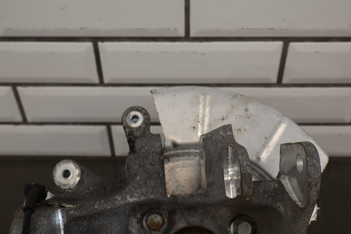 2015 Tesla Model S 85D Right Rear Suspension Spindle