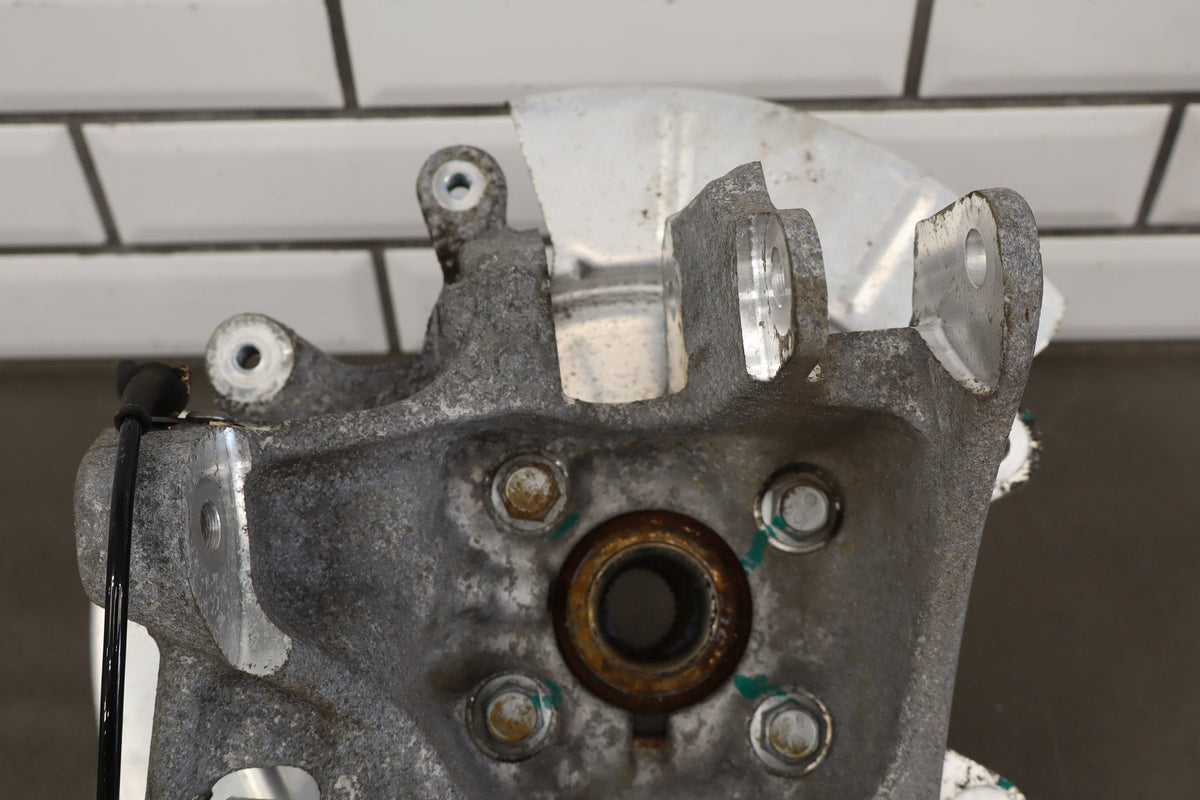 2015 Tesla Model S 85D Right Rear Suspension Spindle