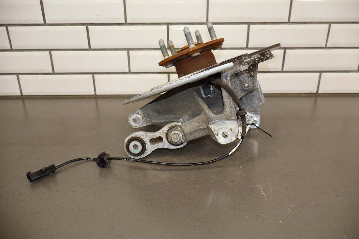 2015 Tesla Model S 85D Right Rear Suspension Spindle