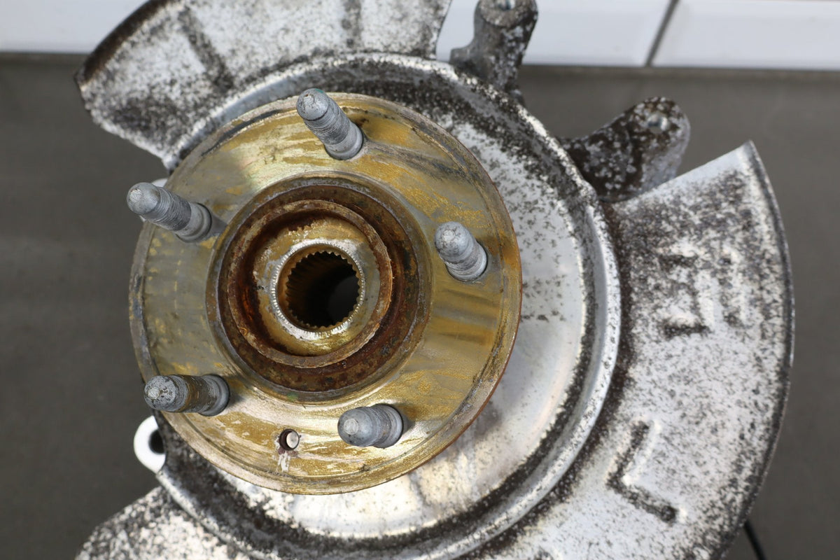 2015 Tesla Model S 85D Right Rear Suspension Spindle
