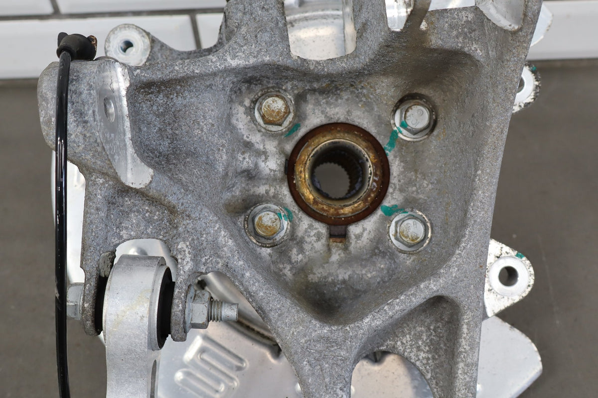 2015 Tesla Model S 85D Right Rear Suspension Spindle