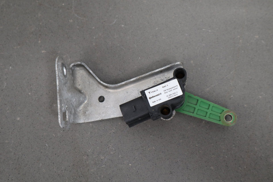 2015 Tesla Model S Left Rear Suspension Level Sensor OEM