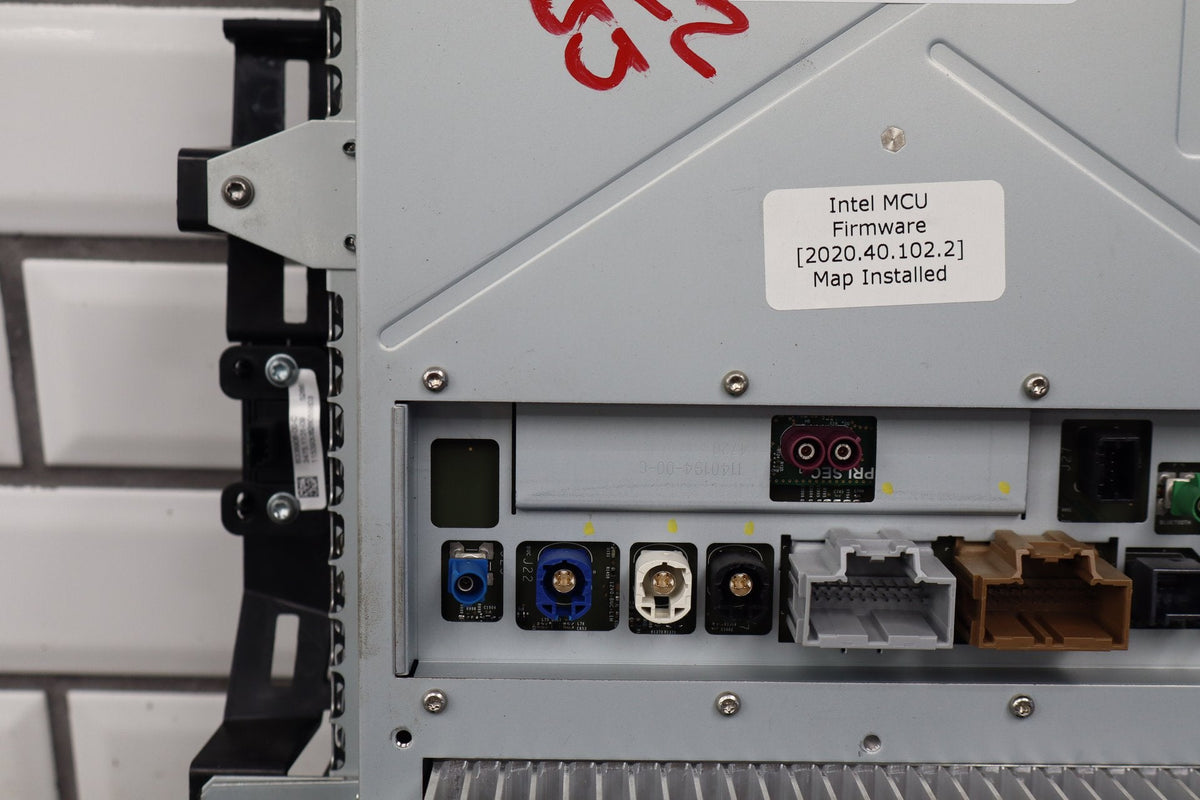 2015 Tesla Model S - MCU Media Control Unit Assembly Tested NEEDS PROGRAMMING
